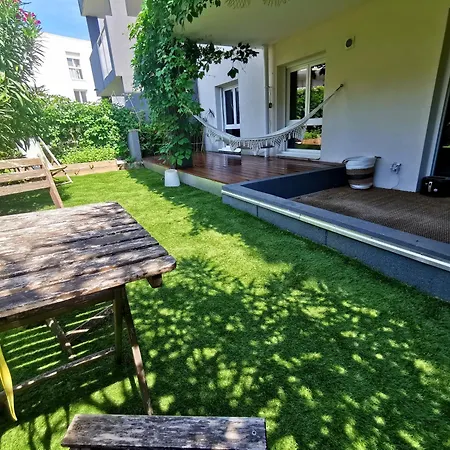 Moderne 6 Personnes Terrasse Et Jardin Apartment