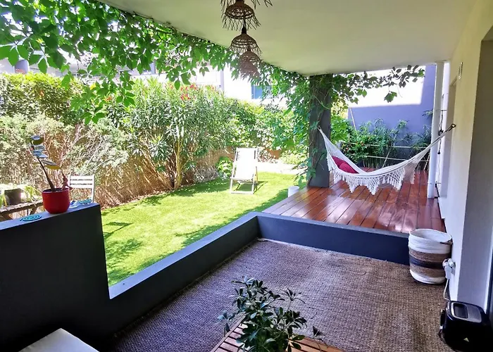 Moderne 6 Personnes Terrasse Et Jardin